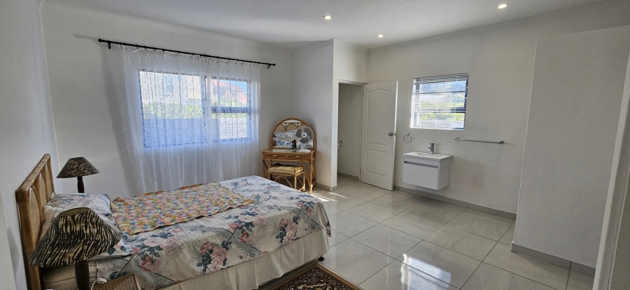 3 Bedroom Property for Sale in Kleinbaai Western Cape